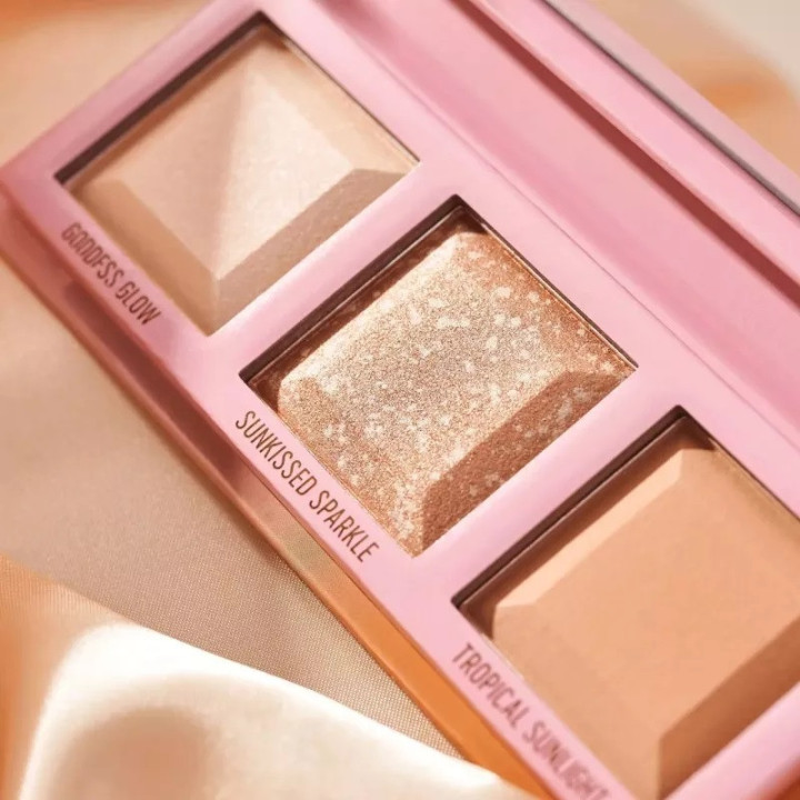 ESSENCE BRONZING PALETTE LOVE THAT GLOW AND BRONZE |Yousarssif Tunisie